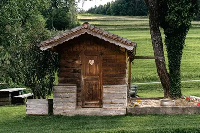 Ein Garten an der Unterkunft Ferienwohnung Grubinger
