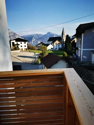 Ein allgemeiner Bergblick oder ein Berglick von der Ferienwohnung aus