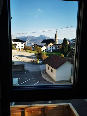 Ein allgemeiner Bergblick oder ein Berglick von der Ferienwohnung aus