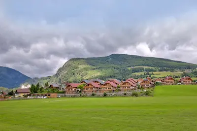 Ein allgemeiner Bergblick oder ein Berglick von der Ferienwohnung aus