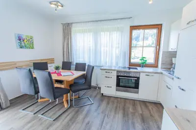 Küche/Küchenzeile in der Unterkunft Huberhof 5 by Alpenidyll Apartments