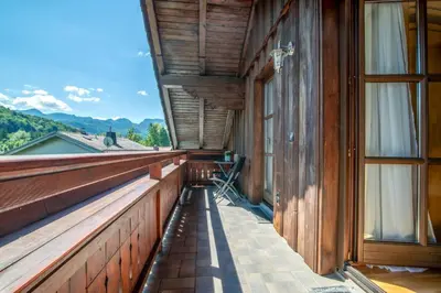 Ein allgemeiner Bergblick oder ein Berglick von der Ferienwohnung aus