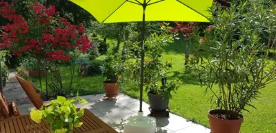 Ein Garten an der Unterkunft Ferienwohnung Kuglwiese