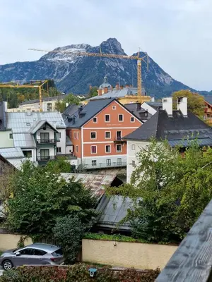 Ein allgemeiner Bergblick oder ein Berglick von der Ferienwohnung aus