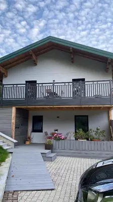 Das Gebäude in dem sich die Ferienwohnung befindet