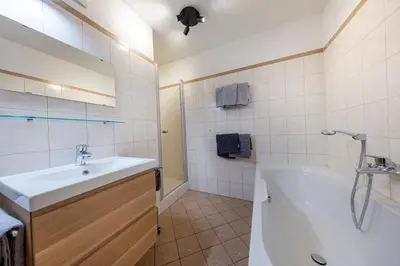 Ein Badezimmer in der Unterkunft Haus Aineckblick Top 2
