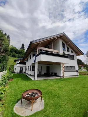 Ein Garten an der Unterkunft Apartment auf der Schladminger Sonnenseite - smart, zentral & ruhig