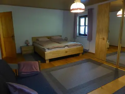 Ein Bett oder Betten in einem Zimmer der Unterkunft Haus Hütter