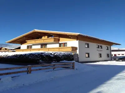 Haus Lanner im Winter