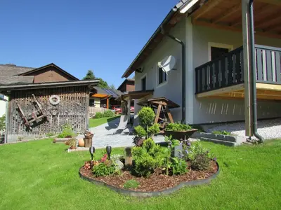 Ein Garten an der Unterkunft Ferienhaus Priller