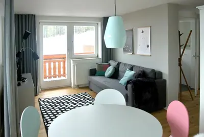 Ein Sitzbereich in der Unterkunft Apartment Edelweiss
