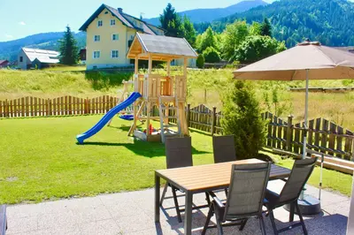 Ein Kinderspielbereich in der Unterkunft Chalet Mama
