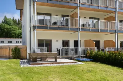 Das Gebäude in dem sich die Ferienwohnung befindet