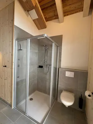 Ein Badezimmer in der Unterkunft Bauernhaus Niedermaisgut