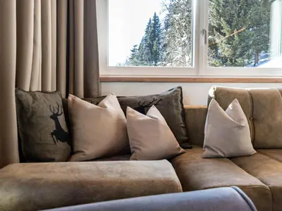 Ein Sitzbereich in der Unterkunft Holiday Home Alpenauszeit by Interhome