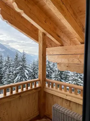 Ein allgemeiner Bergblick oder ein Berglick von der Ferienwohnung aus