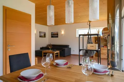 Ein Sitzbereich in der Unterkunft Ferienlodge MariAndl