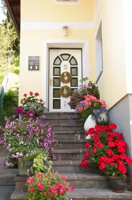 Ein Garten an der Unterkunft Haus Fritzenwallner Appartement 1