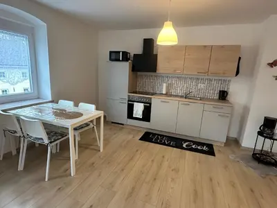 Küche/Küchenzeile in der Unterkunft Ferienwohnung Niederthalheim