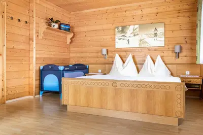 Ein Bett oder Betten in einem Zimmer der Unterkunft Hallmoosgut