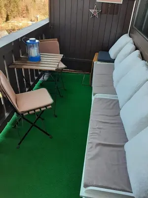 Ein Sitzbereich in der Unterkunft Gipfelsieg am Hallstättersee