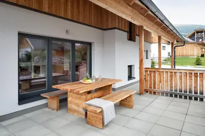 Ein Balkon oder eine Terrasse in der Unterkunft Panoramachalet Emmylou