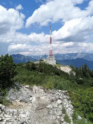Ein allgemeiner Bergblick oder ein Berglick von der Ferienwohnung aus
