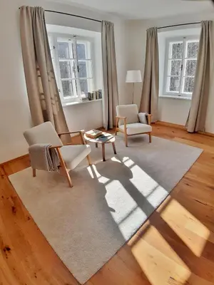 Ein Sitzbereich in der Unterkunft Maria Theresia Berghaus Apartments