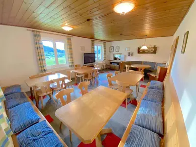Ein Sitzbereich in der Unterkunft Holiday home in Radstadt - Salzburger Land 352