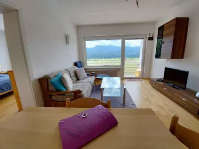 Ein Sitzbereich in der Unterkunft Apartment in Sonnenalm - Salzkammergut 37018