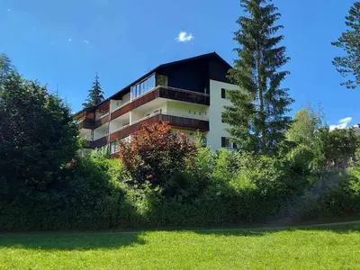 Ein Garten an der Unterkunft Apartment in Bad Mitterndorf - Steiermark 41122