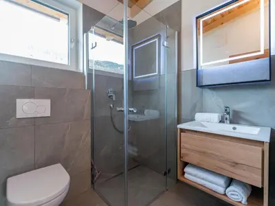 Ein Badezimmer in der Unterkunft Bergzicht 2B