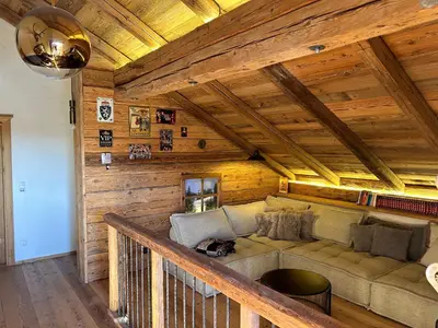 Ein Sitzbereich in der Unterkunft Almhaus Chalet 607 - Lachtal