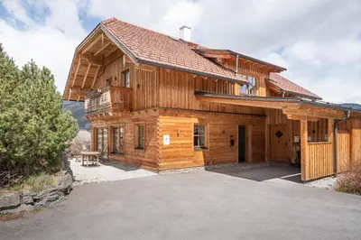 Das Gebäude in dem sich das Chalet befindet