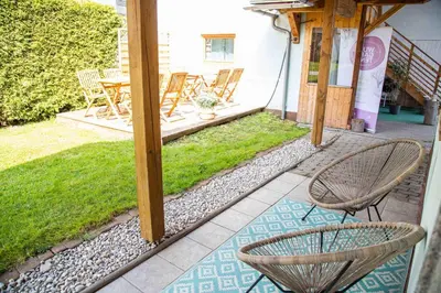 Ein Garten an der Unterkunft Gutshof zum Wurzgarten